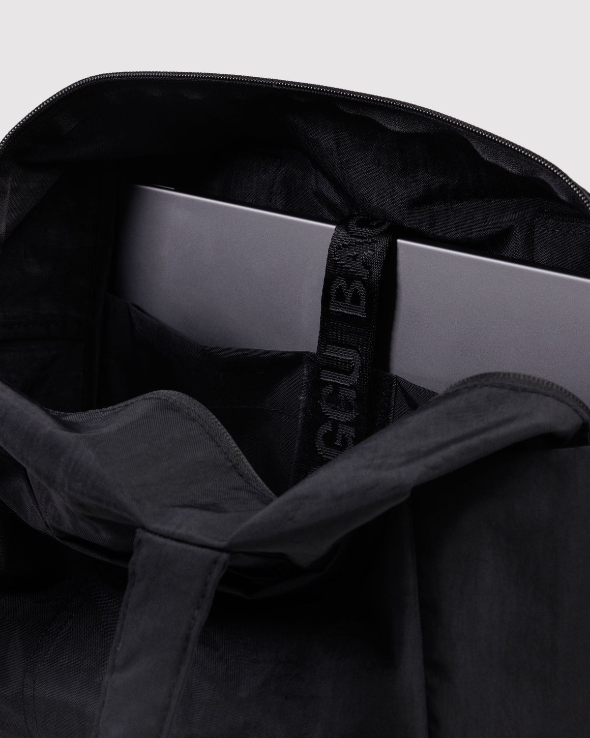Everyday Cloud Bag - Black - image 3