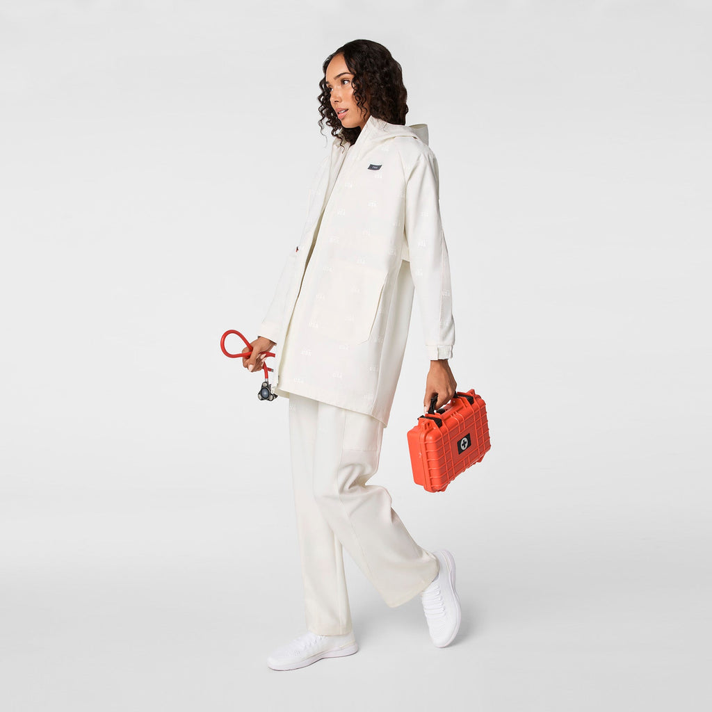FIGS x Team USA On-Shift Stadium Jacket™ - Off White