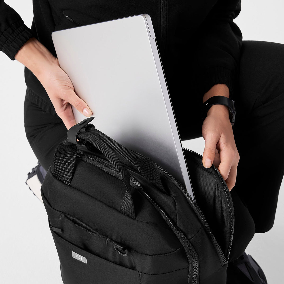The Shift Backpack - Black