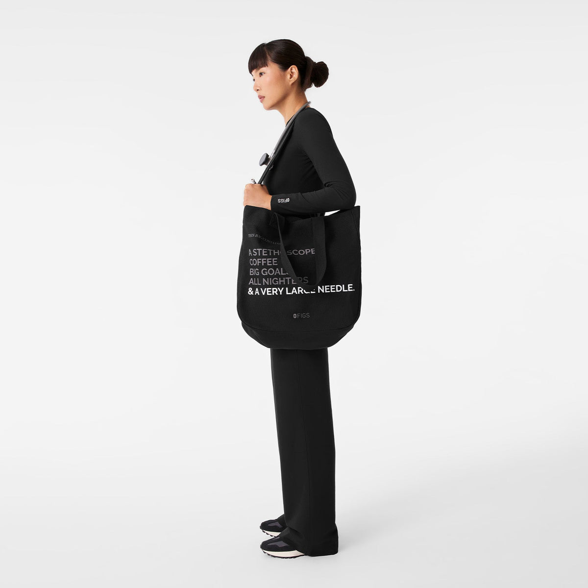 A Very Large Needle Detachable Strap Tote - Black