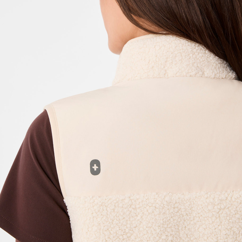 Bouclé Vest - Oat Milk