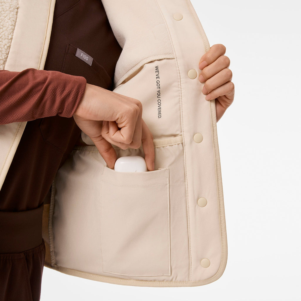 Bouclé Vest - Oat Milk