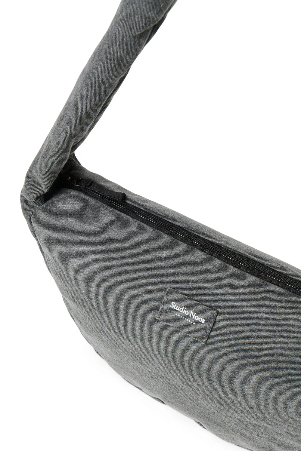 Grijze denim mini-schoudertas met hartjes