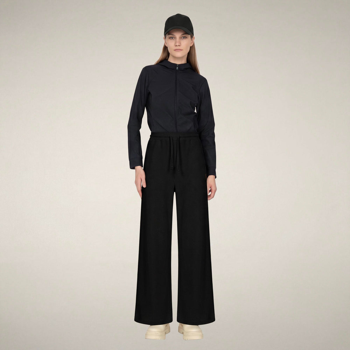 Women's Pants Izumi in Black