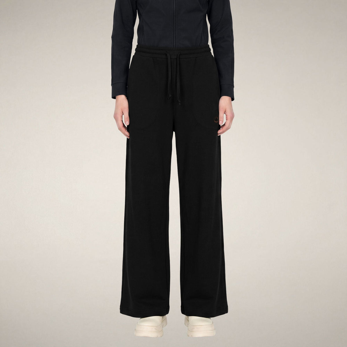Women's Pants Izumi in Black