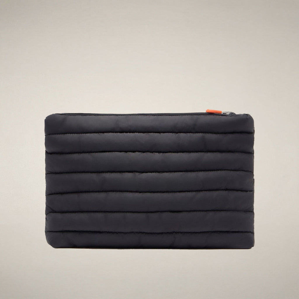 Unisex quilted pouch shaula in black