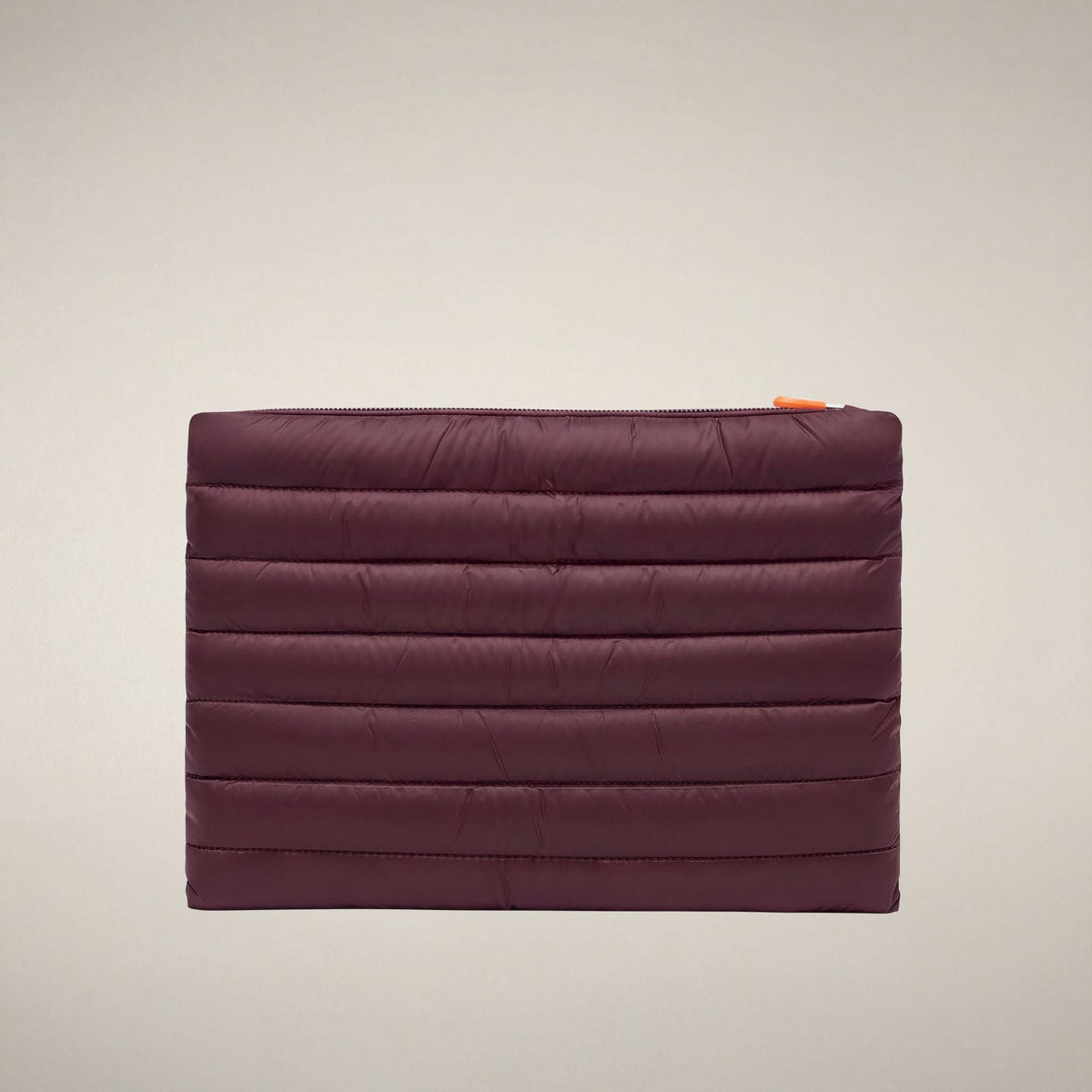 Unisex Quilted Pouch Shaula in Burgundy Black