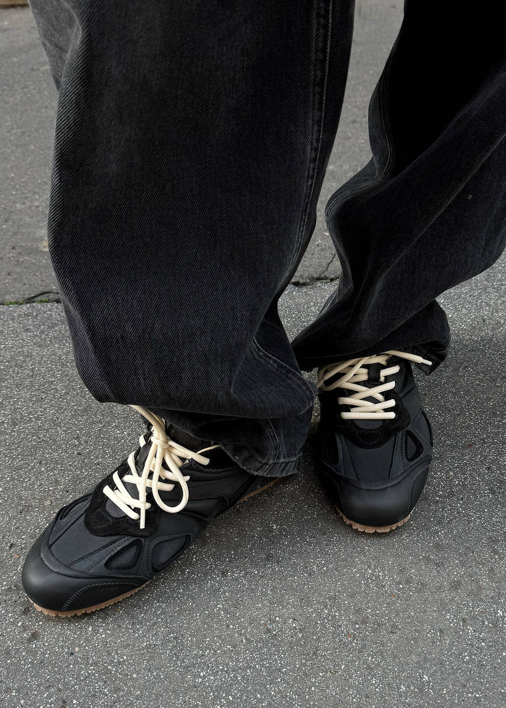Slow Runner - Black/Gum - image 10