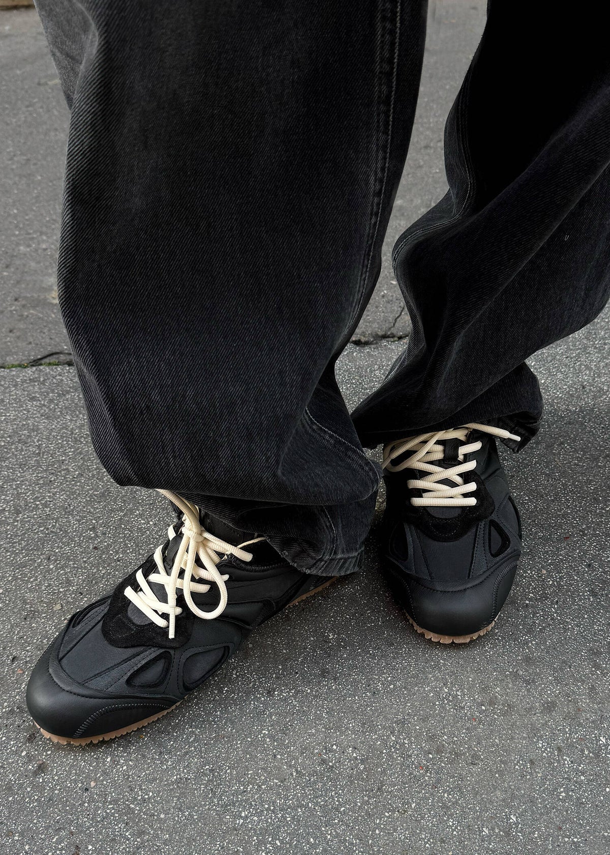 Slow Runner - Black/Gum - image 9