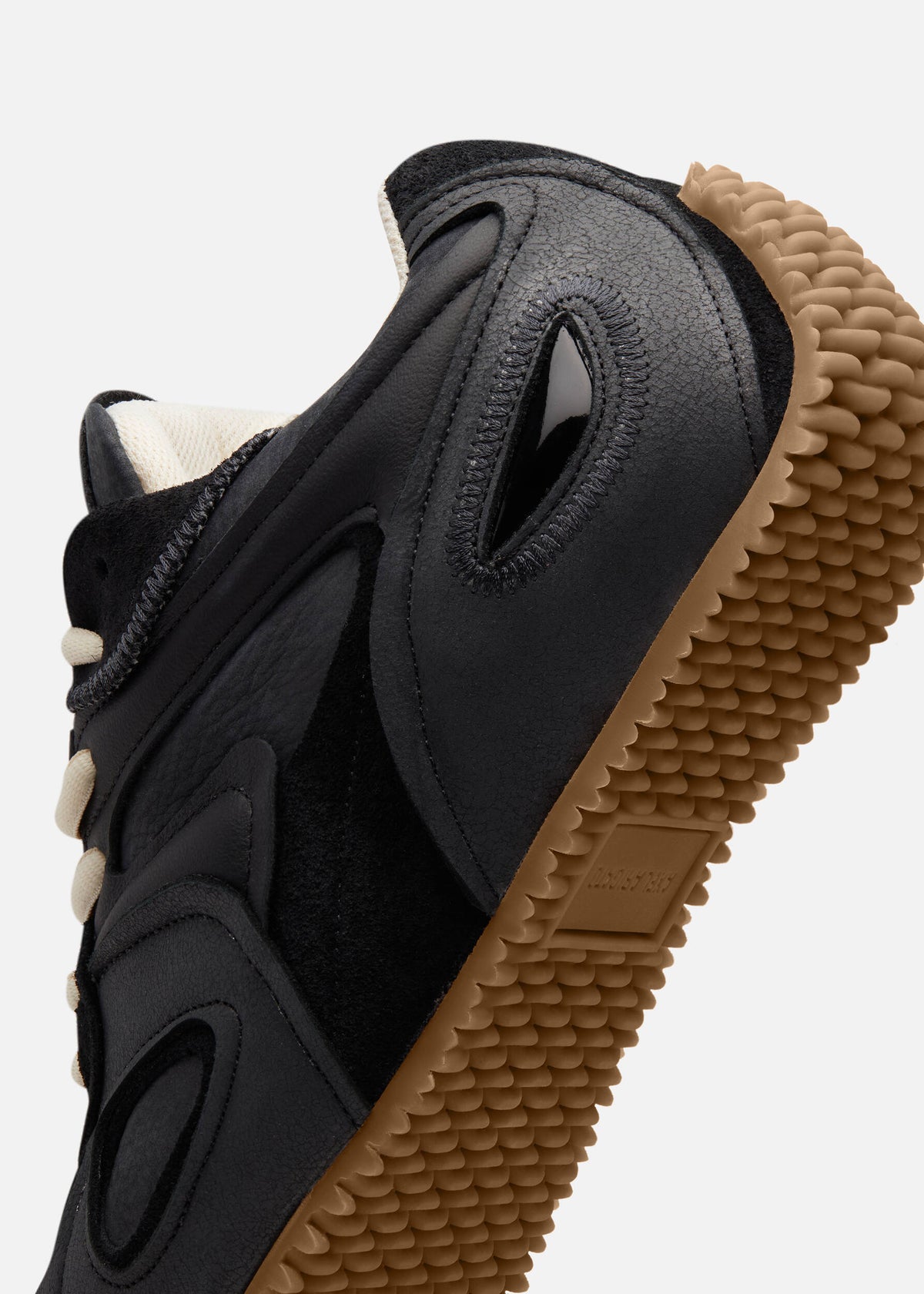 Slow Runner - Black/Gum - image 7