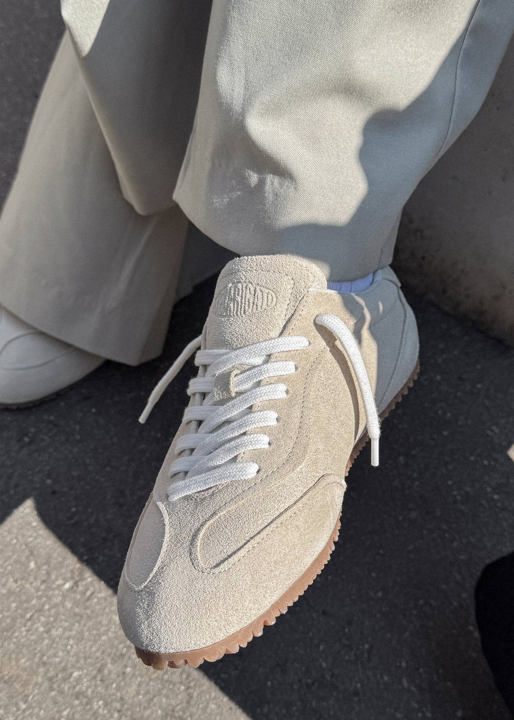 Daze Runner - Beige/Gum - image 10