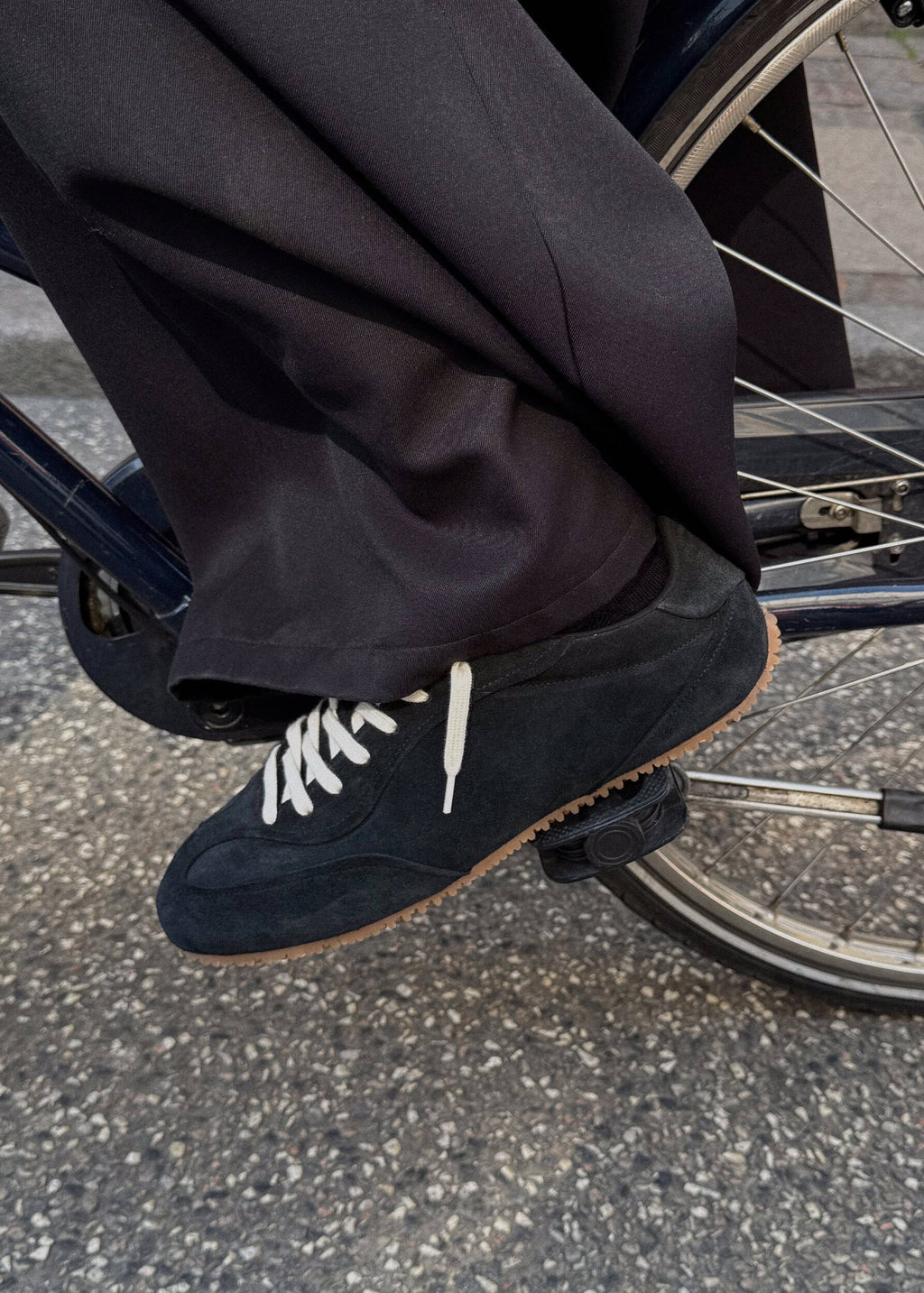Daze Runner - Black/Gum - image 10