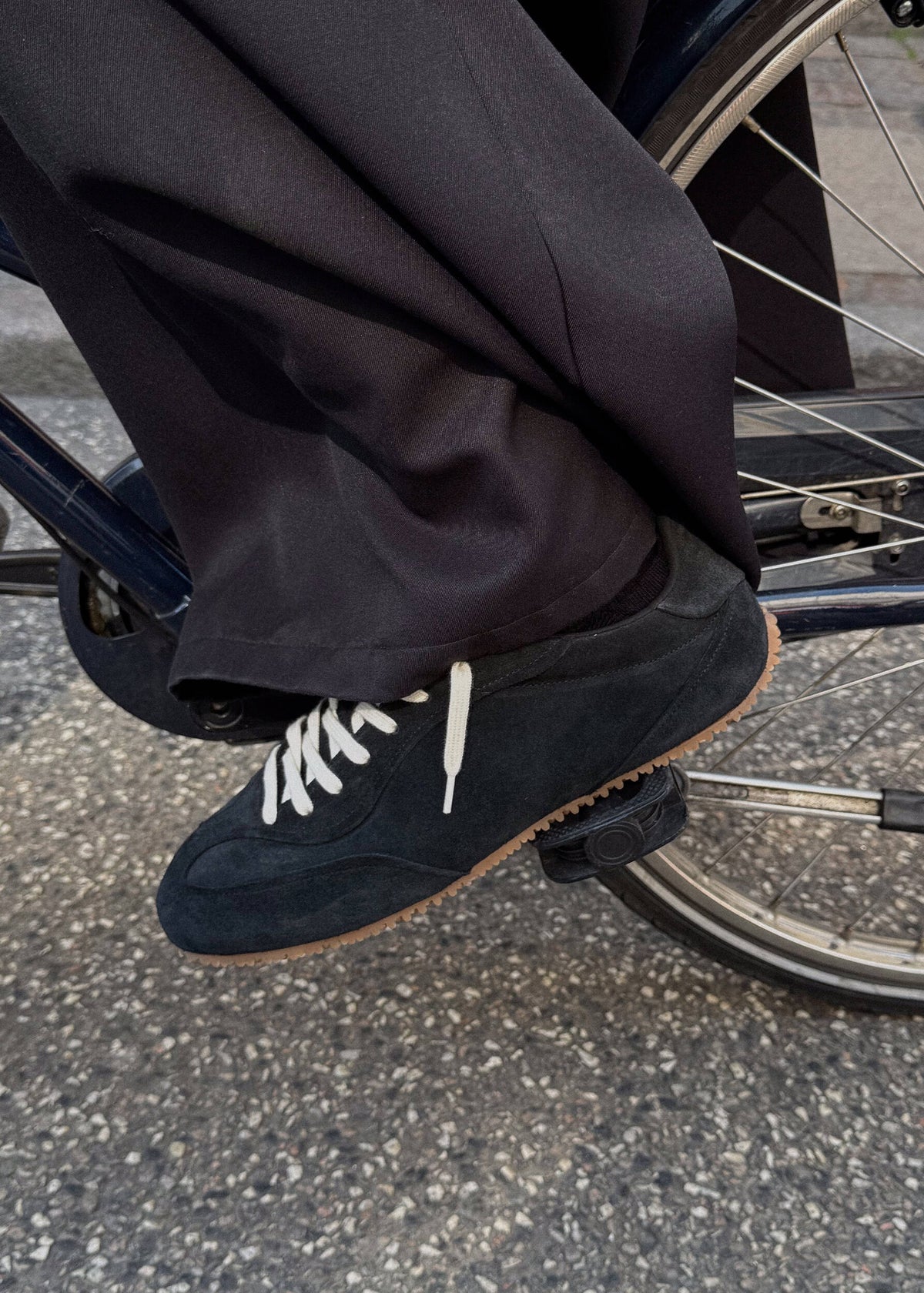 Daze Runner - Black/Gum - image 10