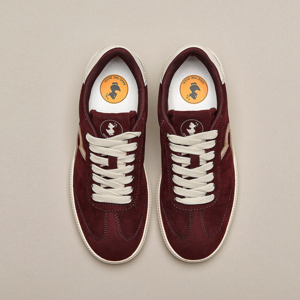 Woman's sneaker Gaia in bordeaux