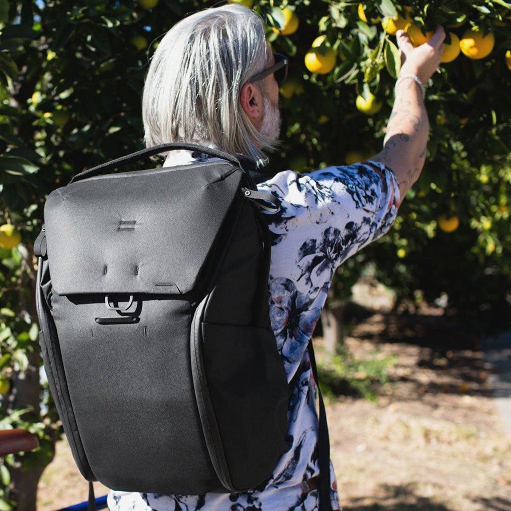 Peak Design 30L Everyday Backpack V2 in Black - BEDB-30-BK-3 - image 8