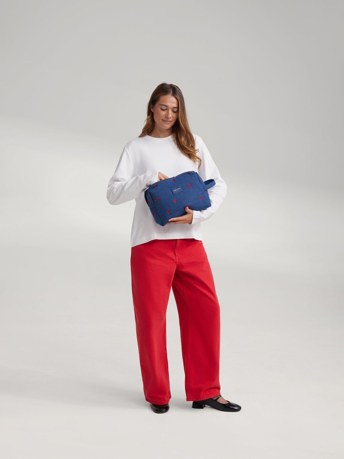Denim toilettas | Donkerblauw met rode hartjes