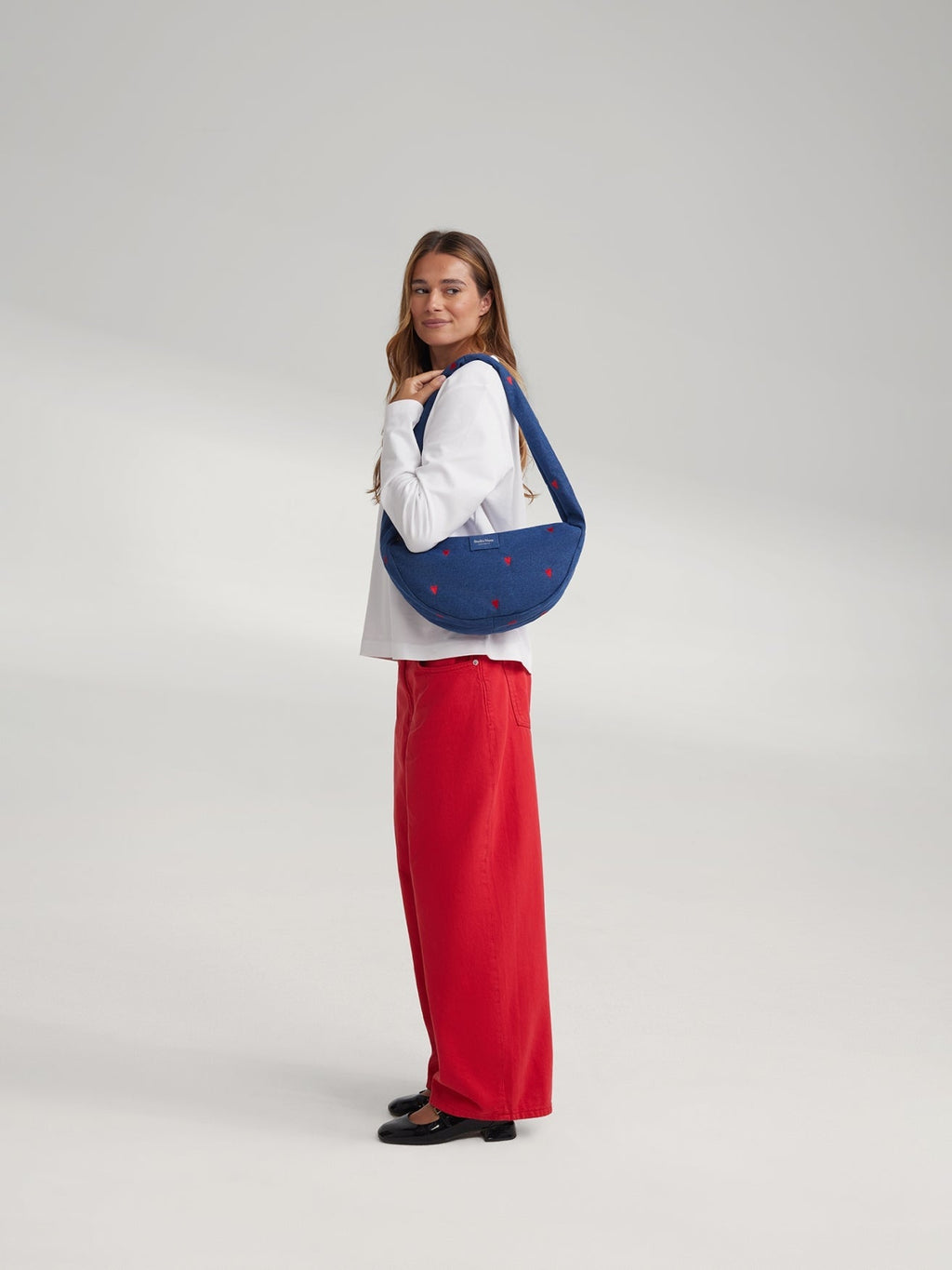 Denim Mini-schoudertas | Donkerblauw met rode hartjes