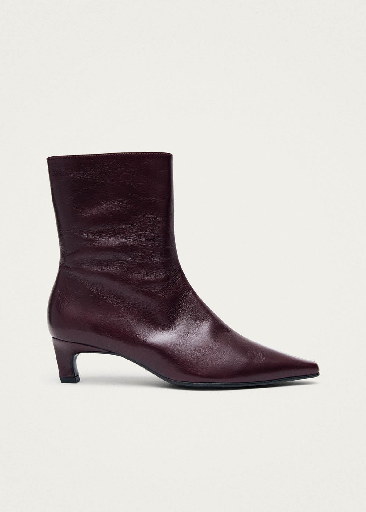 Ambar Rift Enkelboots van bordeauxrood leer