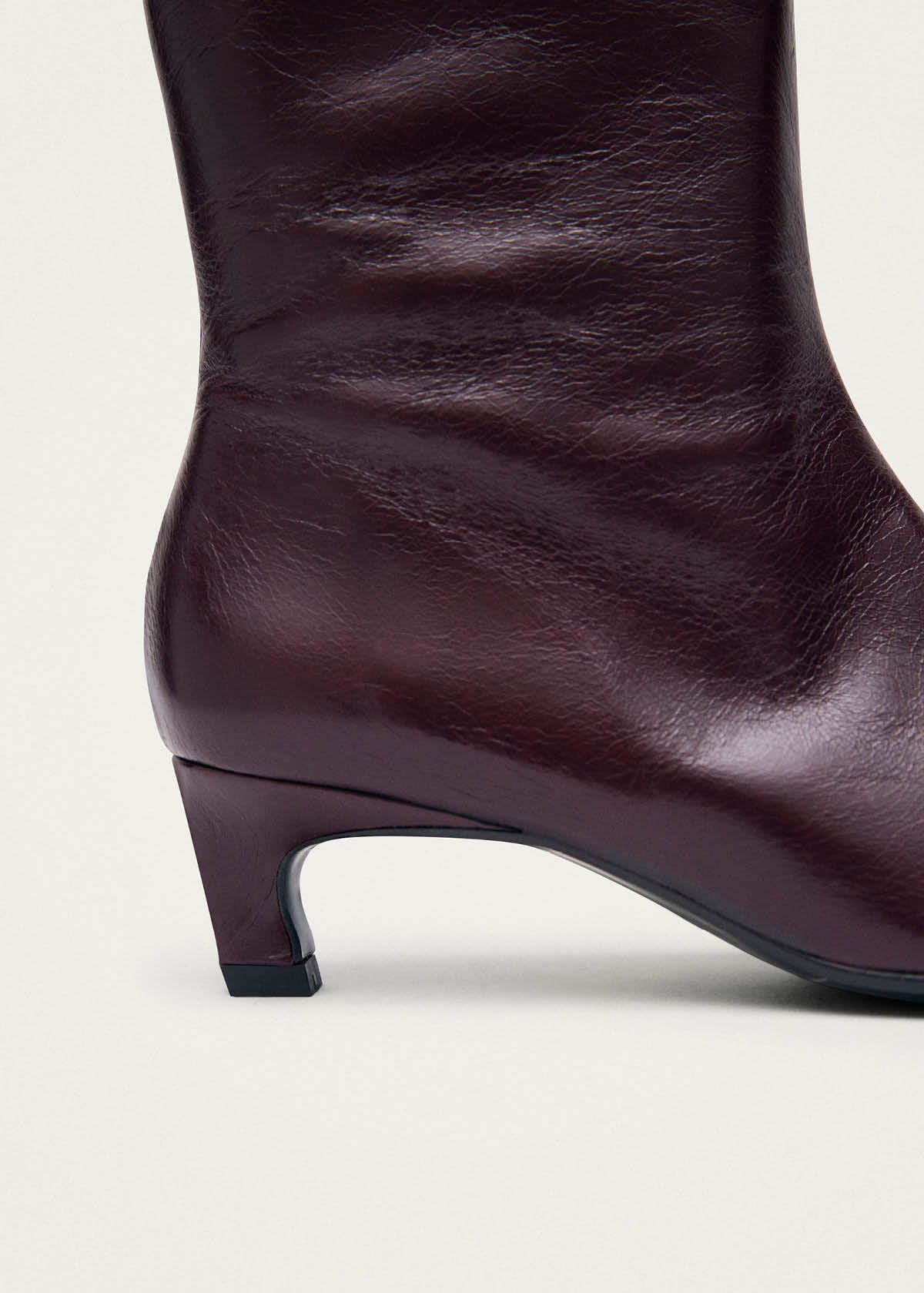 Ambar Rift Enkelboots van bordeauxrood leer