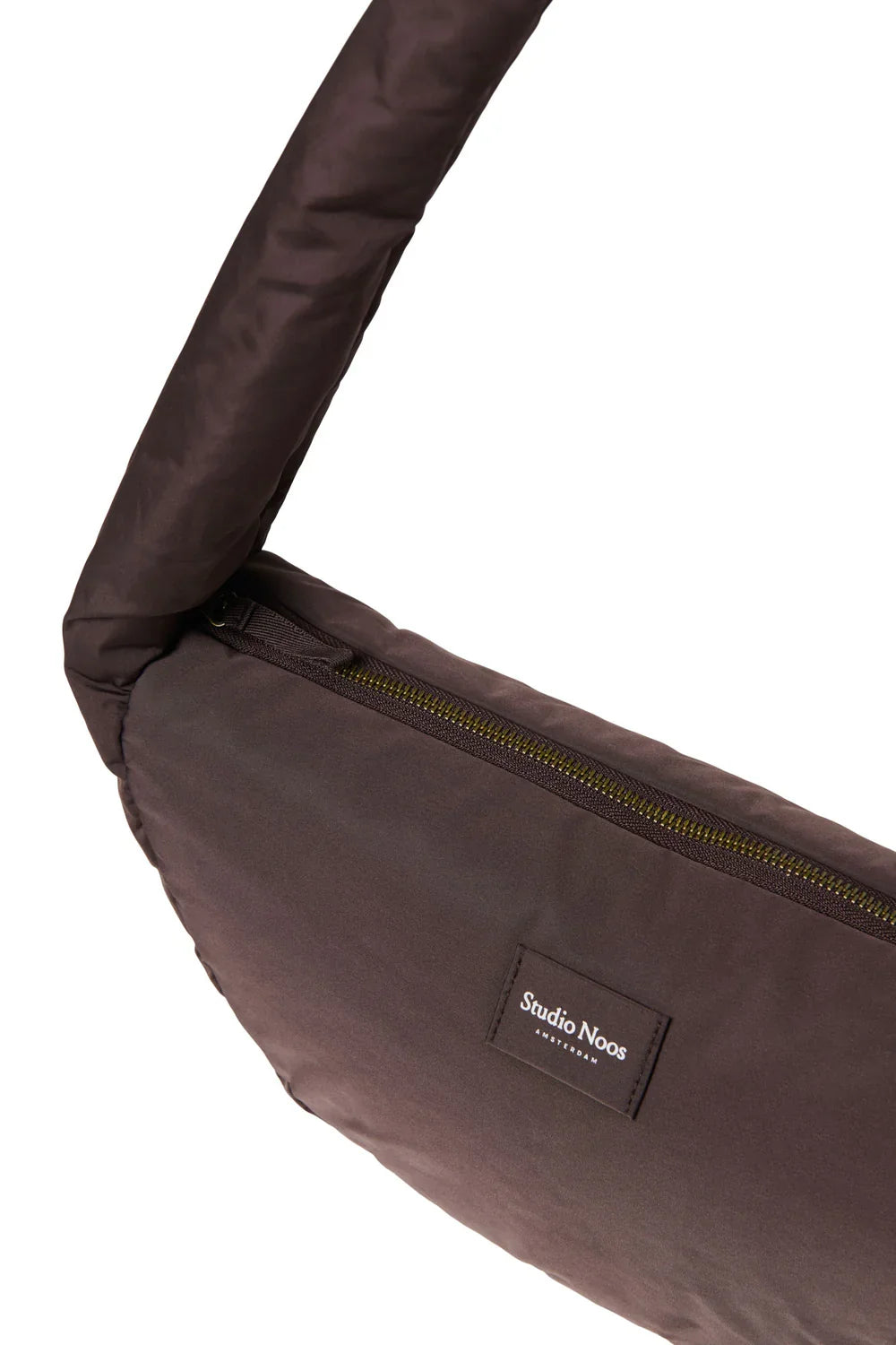 Kleine schoudertas met bruine hartjes in puffy-stijl