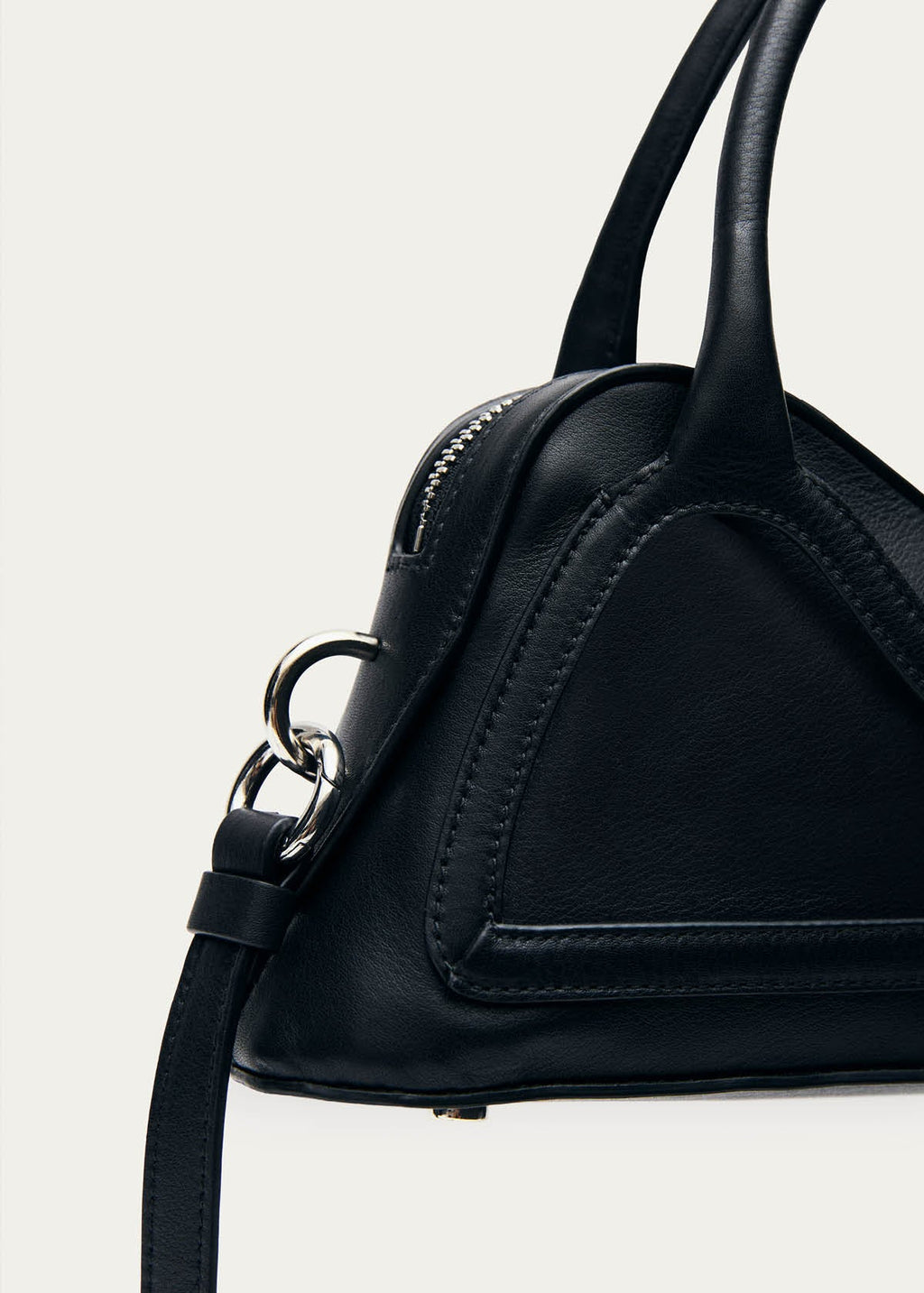 Hilma Mini Vinyl Zwarte Leren Tas