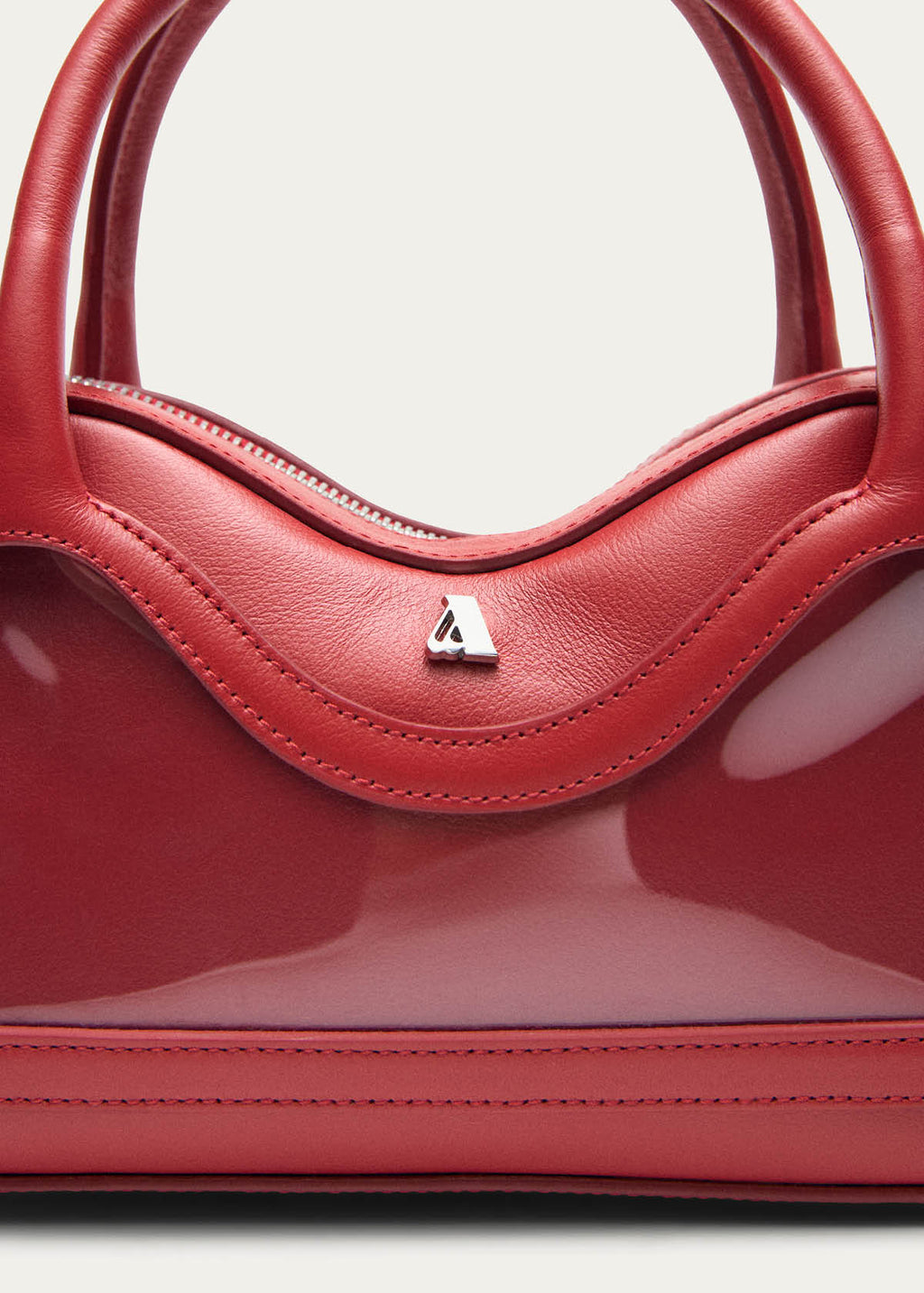 Hilma Mini-Tasche aus rotem Vinyl-Leder
