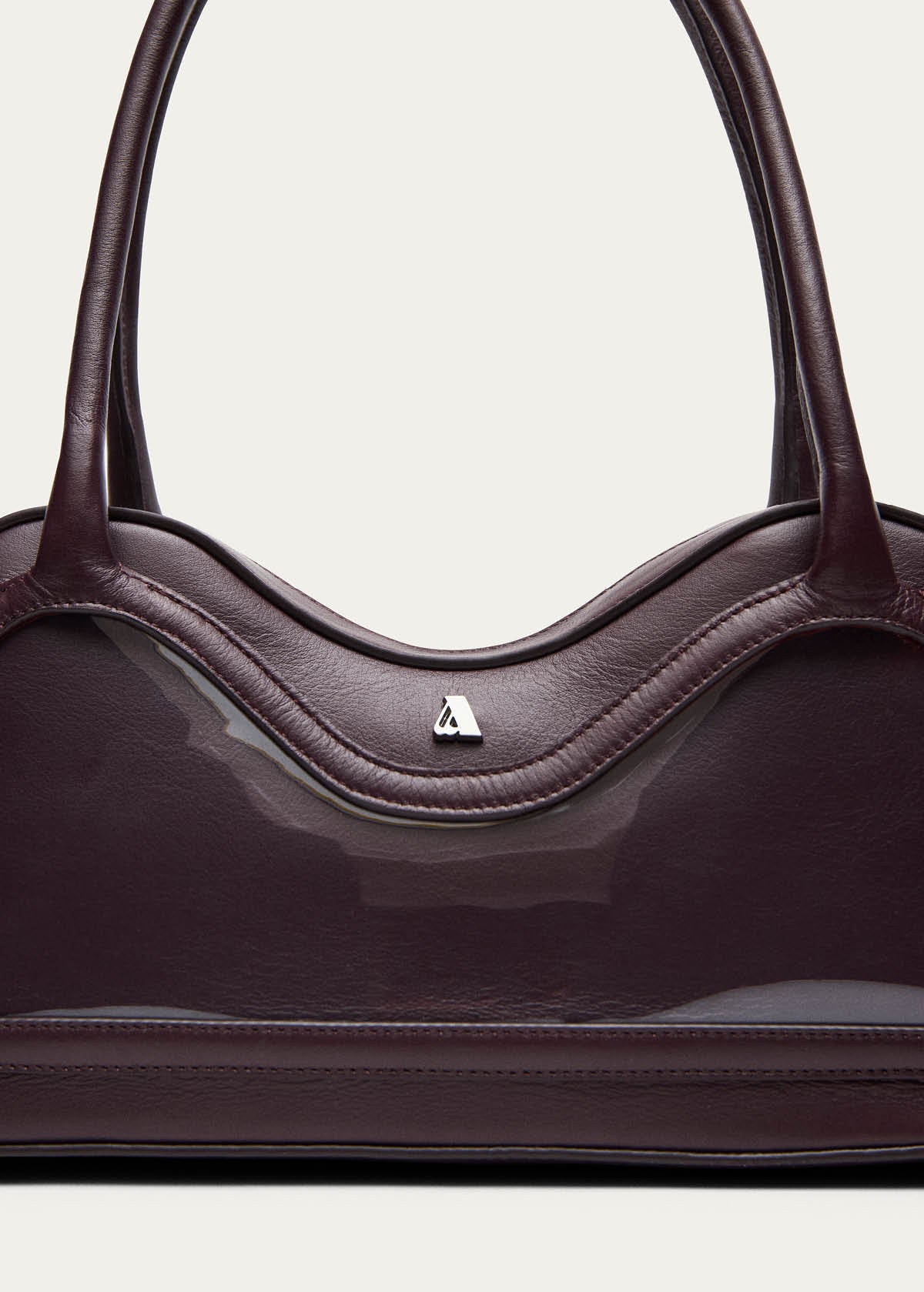 Hilma Vinyl-Tasche aus burgunderrotem Leder