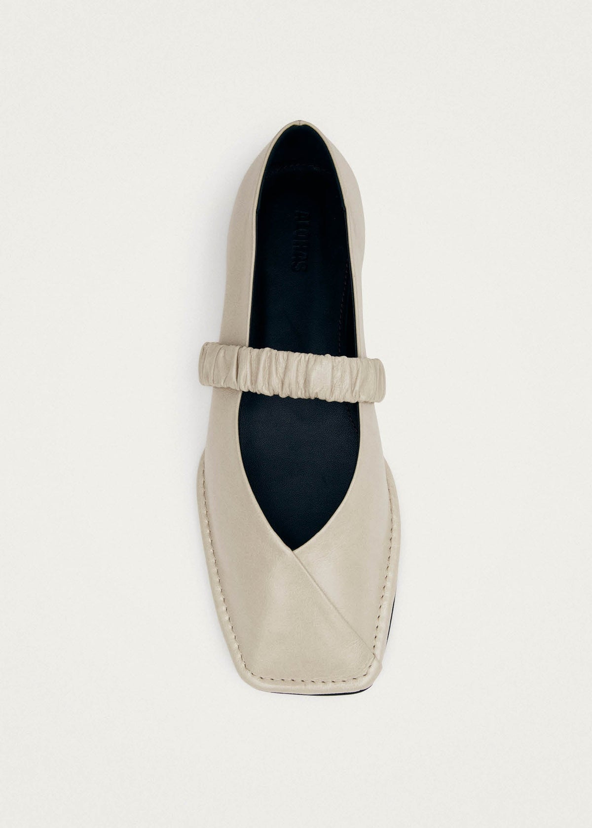 Lautan Ballerinas aus cremefarbenem Leder