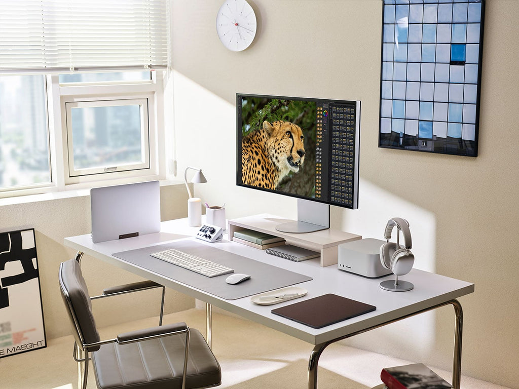 LG UltraFine evo Professional Monitor 32-Inch 6K Nano IPS Black with Thunderbolt 5 in Silver - 32U990A-S - image 10