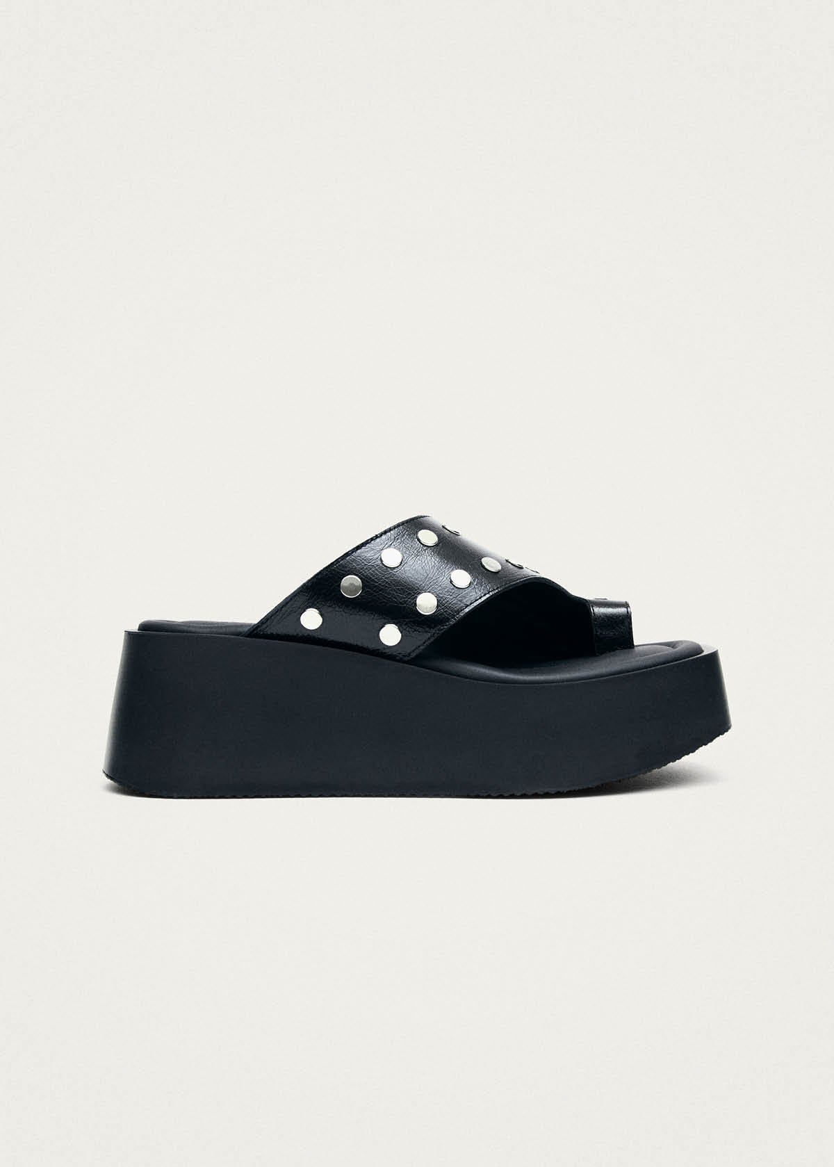 Nova Studs zwarte leren sandalen