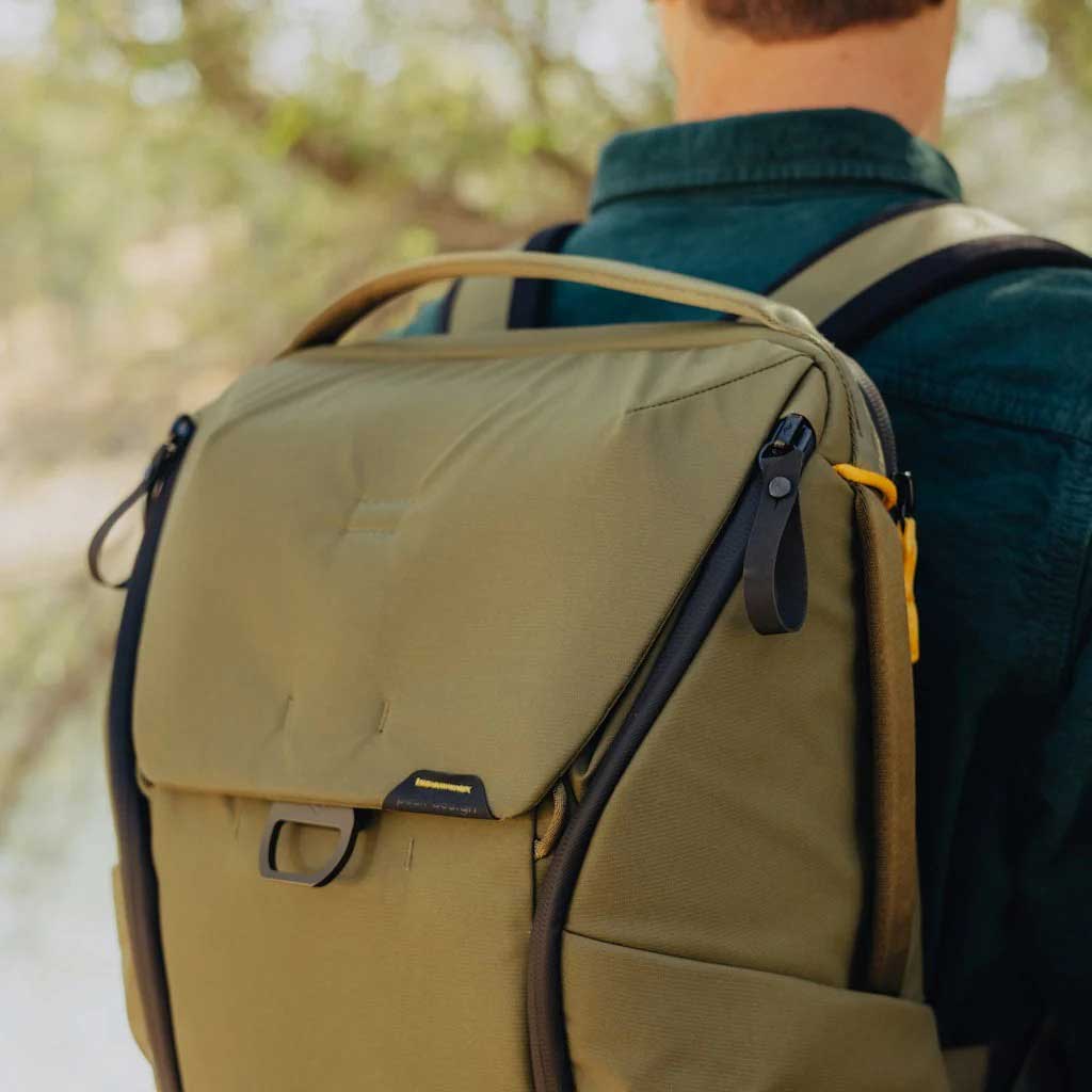 Peak Design Everyday Backpack V2 20L in Kelp - BEDB-20-KP-3 - image 8