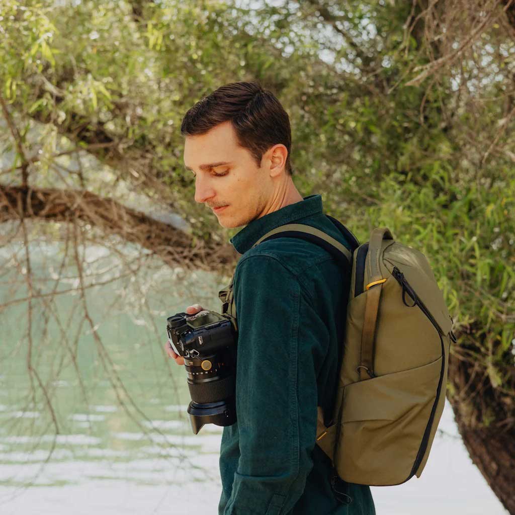 Peak Design Everyday Backpack V2 20L in Kelp - BEDB-20-KP-3 - image 7
