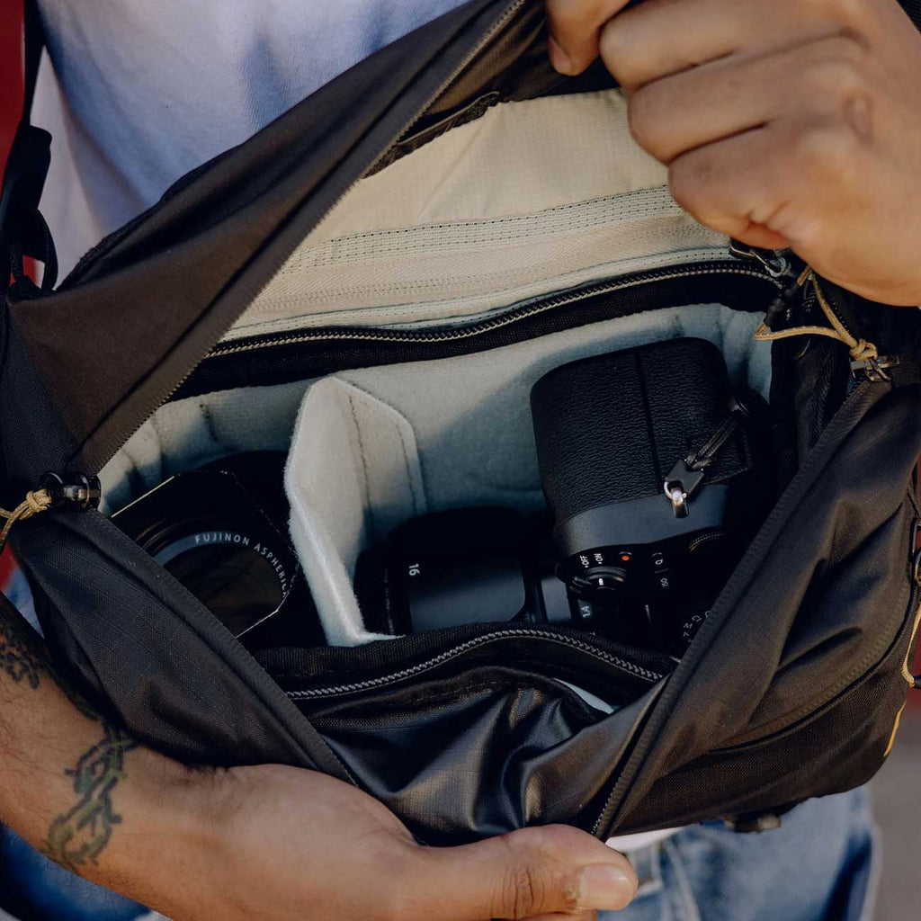 Peak Design Outdoor Sling 7L Bag in Black - BAS-7-BK-1 - image 8