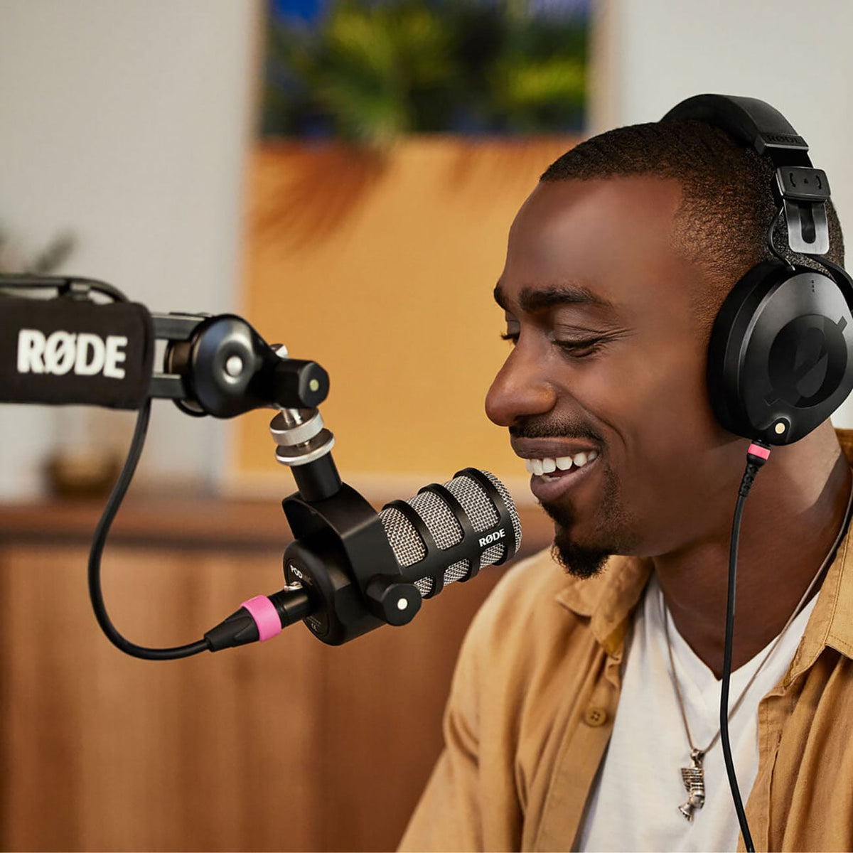 RODE PodMic Microphone Dynamic Podcasting in Black - PODMIC - image 8