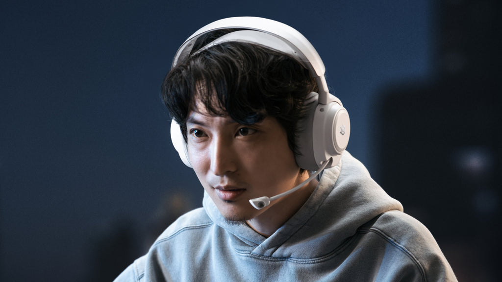 SteelSeries Arctis Nova Pro Omni Wireless Gaming Headset in White - 61722 - image 7