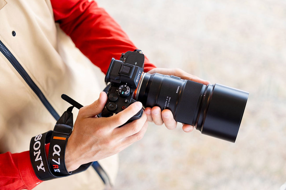 Tamron Camera Lens 90mm f/2.8 Di III VXD Macro for Sony E-Mount in Black - AFF072S700 - image 5