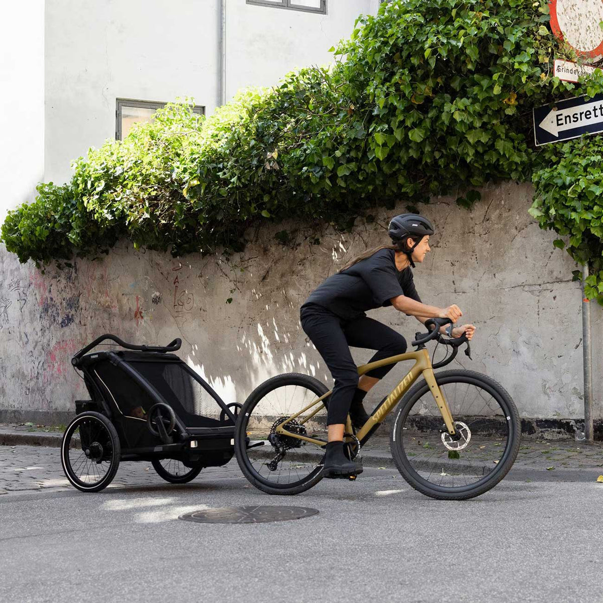 Thule Chariot Sport 2 Double Bike Trailer in Black - 10201031 - image 10
